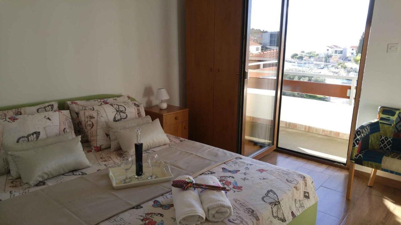 Vera Apartment 1 Rogoznica  Habitación foto